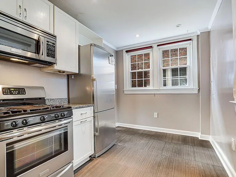 1300 S Barton St #342 — Photo 9