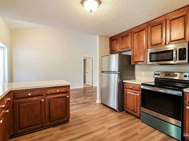312 Hocutt Dr — Photo 5