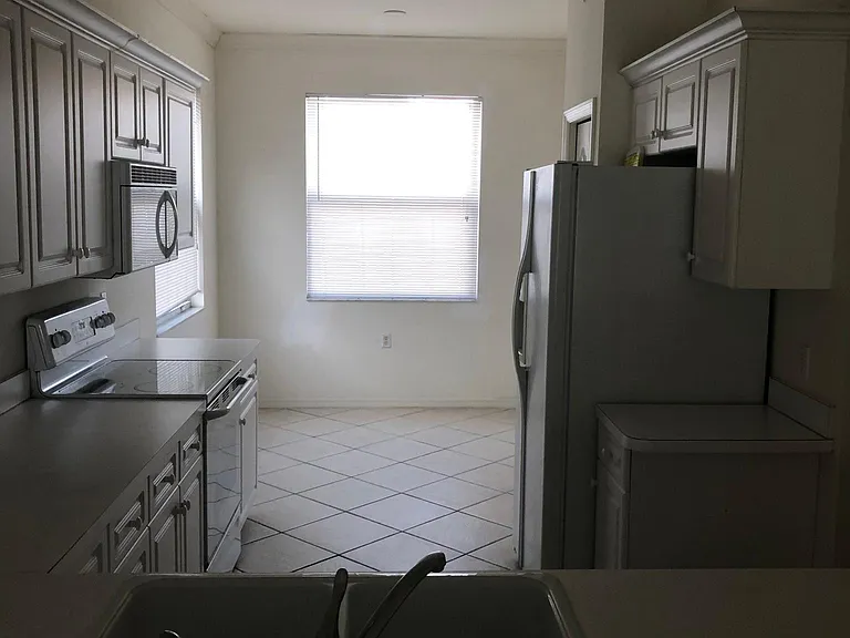 8450 Kingbird Loop #430 — Photo 4