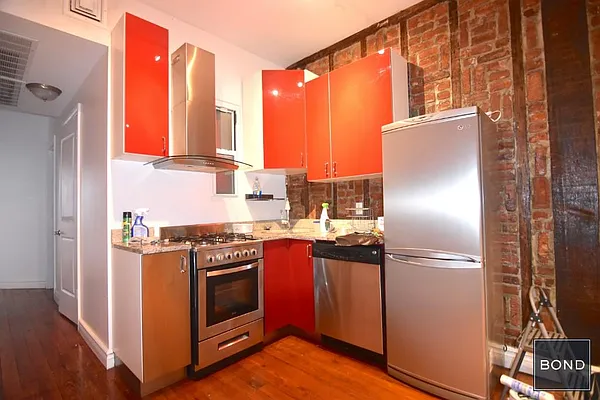 Rented by Bond New York | media 28