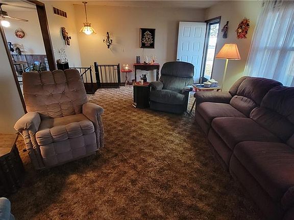 3rd image of 35333 W 287th St