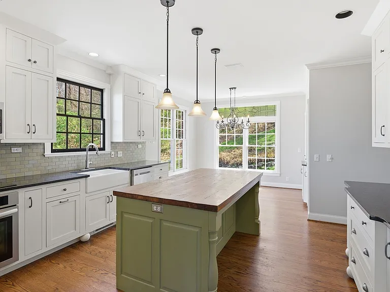 710 Ashley Run — Photo 11