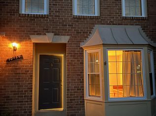 10486 Malone Ct, Fairfax, VA 22032