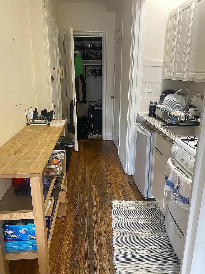 457 West 57th Street — Photo 2