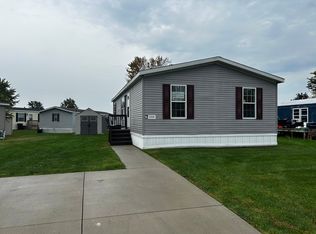5228 Bud Ln, Casco, MI 48064