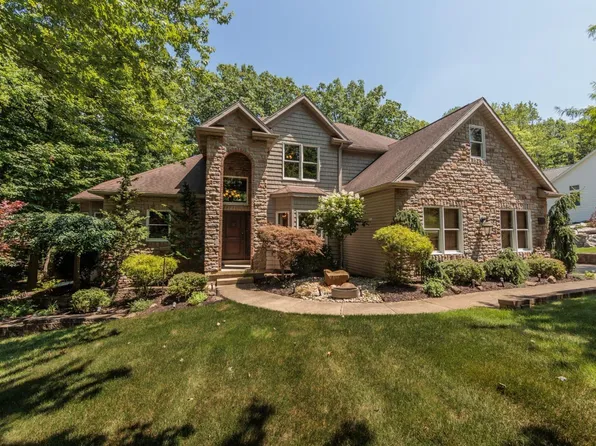 14 Deer Run Dr, Wakeman, OH 44889