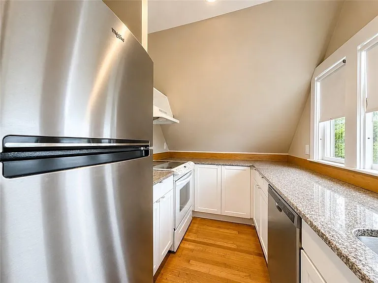 264 Bowen St #3E — Photo 3