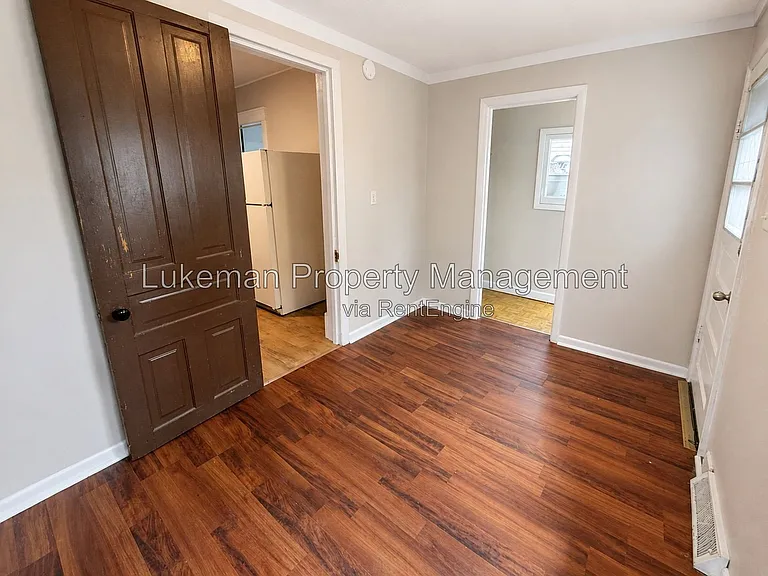 617 Forest St #1 — Photo 10