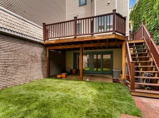 3320 N Racine Ave, Chicago, IL 60657