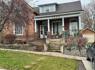 1306 5th St, La Grande, OR 97850