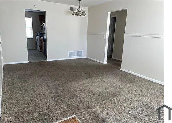 2 bed, 740 sqft, $1,100 — Photo 3