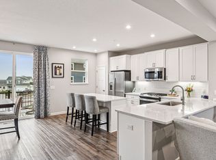 668X Wildflower Way, Excelsior, MN 55331