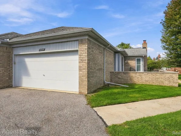 14735 Mulberry Ct, Shelby Township, MI 48315