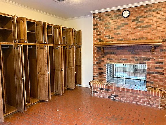 4th image of 1115 Memorial Dr #1