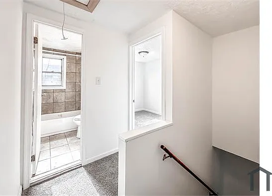 414 Avondale Rd — Photo 11