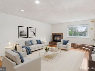 118 Cavalry Ct, Wayne, PA 19087