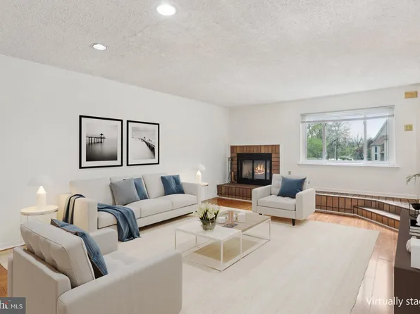 118 Cavalry Ct, Wayne, PA 19087