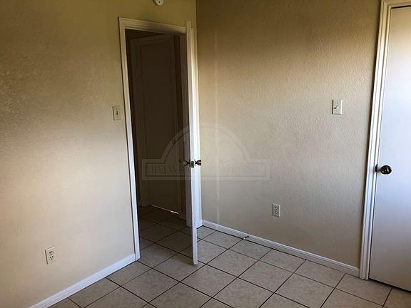 3rd image of 105 Jason Dr Unit B