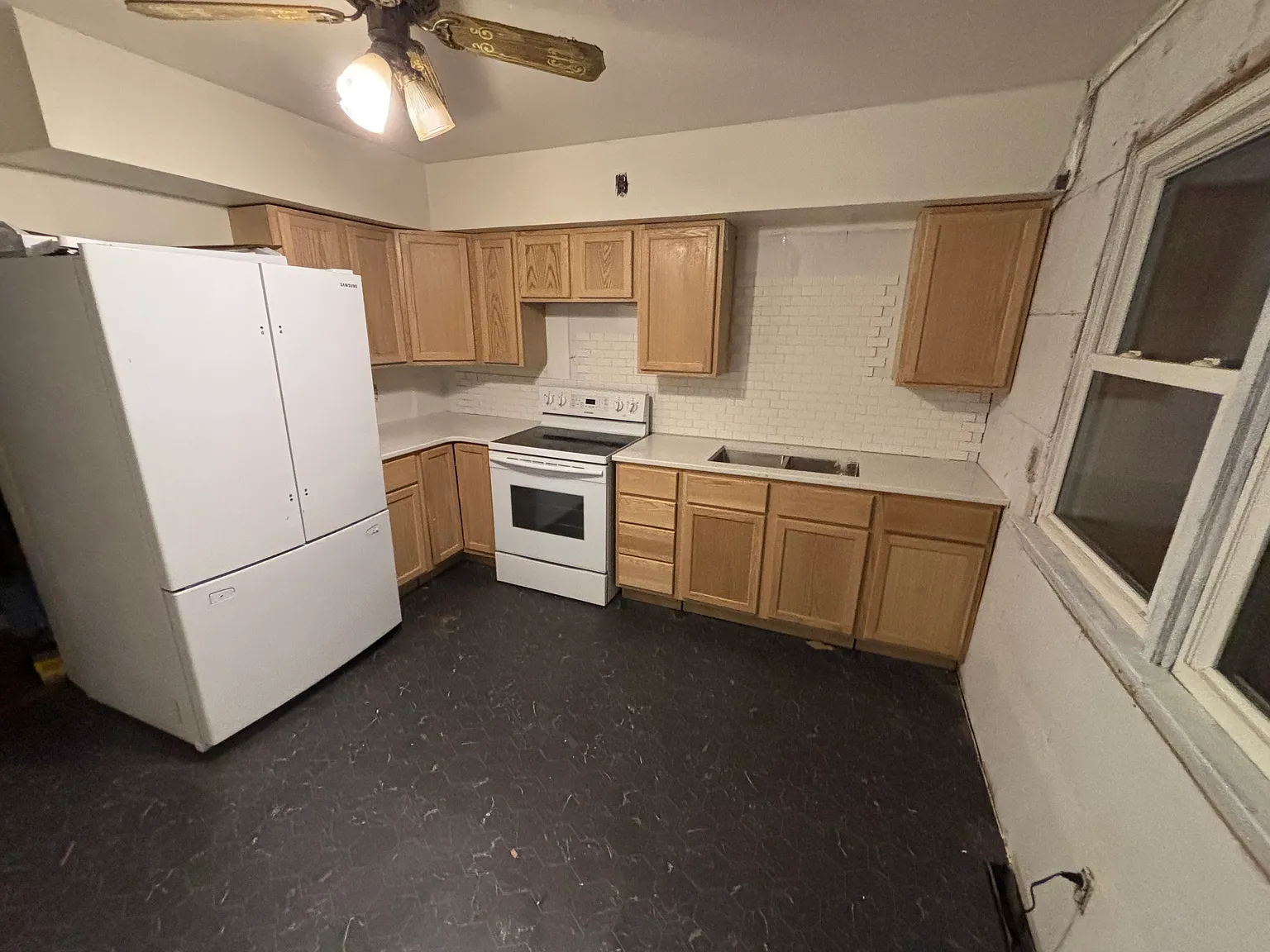 3 bed, 1604 sqft, $1,450 — Photo 2