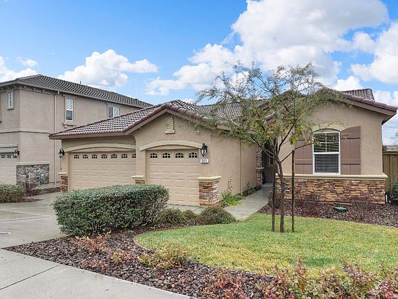 2nd image of 805 Hildebrand Cir