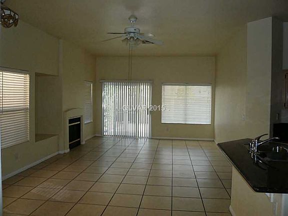 3rd image of 7975 Nookfield Dr
