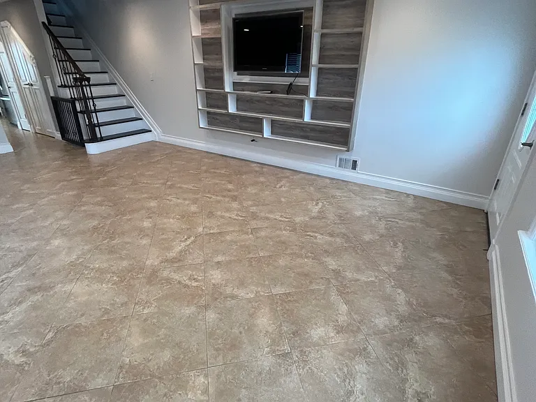 24 Darnell Ln #1 — Photo 1