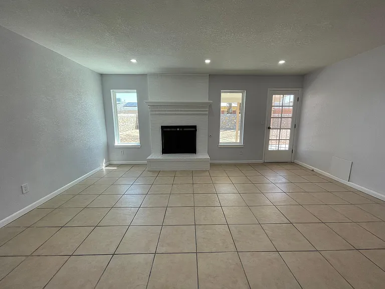 3240 Kilgore Pl — Photo 5