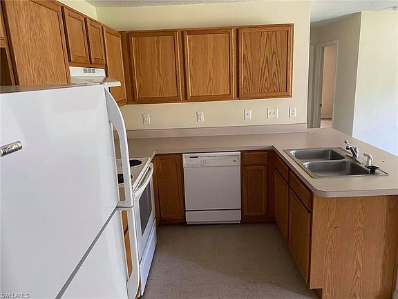 4th image of 517 Paulling Dr