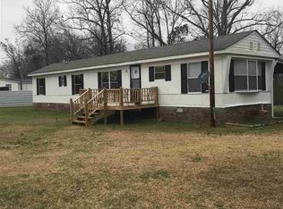 723 Woodstream Rd, Effingham, SC 29541