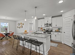 205 Cherry Laurel Dr, Hazel Green, AL 35750