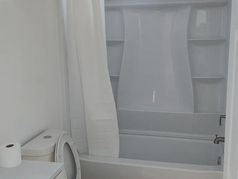 11410 Horton Ave — Photo 3