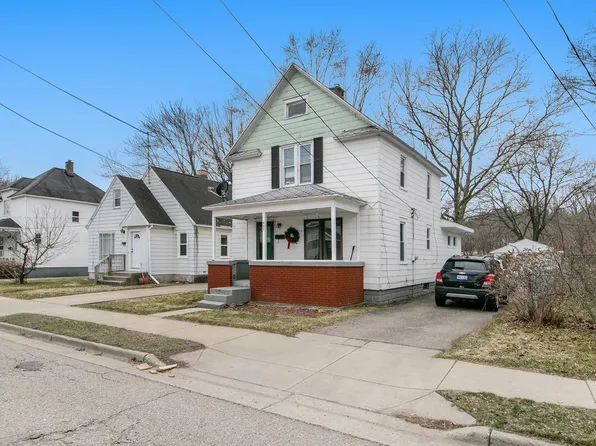 665 Garfield Ave NW, Grand Rapids, MI 49504