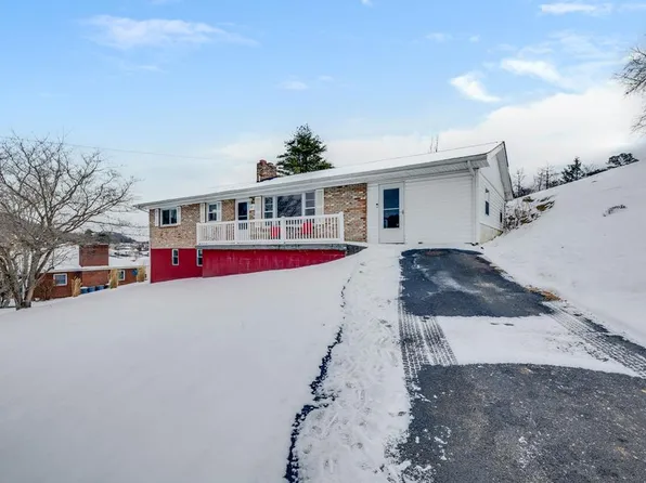 49 Vine St, Lebanon, VA 24266