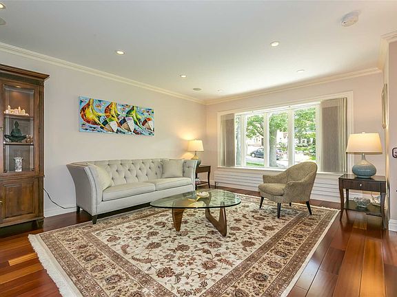 4th image of 13 Leamar Dr