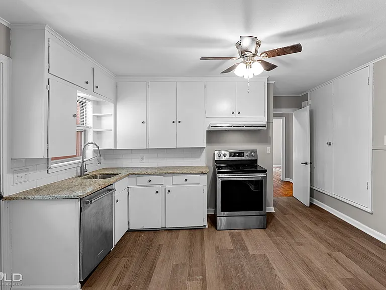 406 Monrovia St — Photo 13