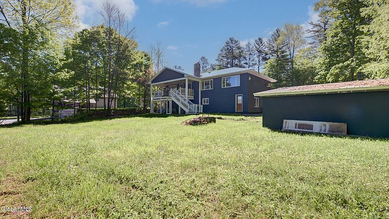 5th image of 135 Buttermilk Hill Road