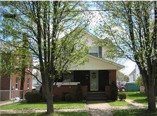 210 N 6th St, Irwin, PA 15642