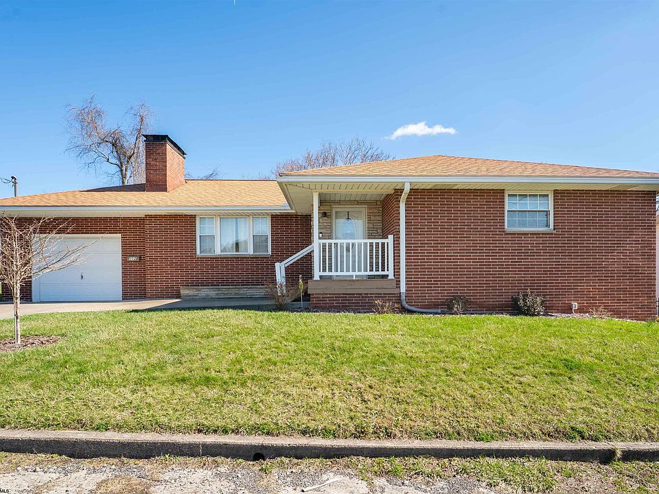 1st image of 102 Lemont Ct