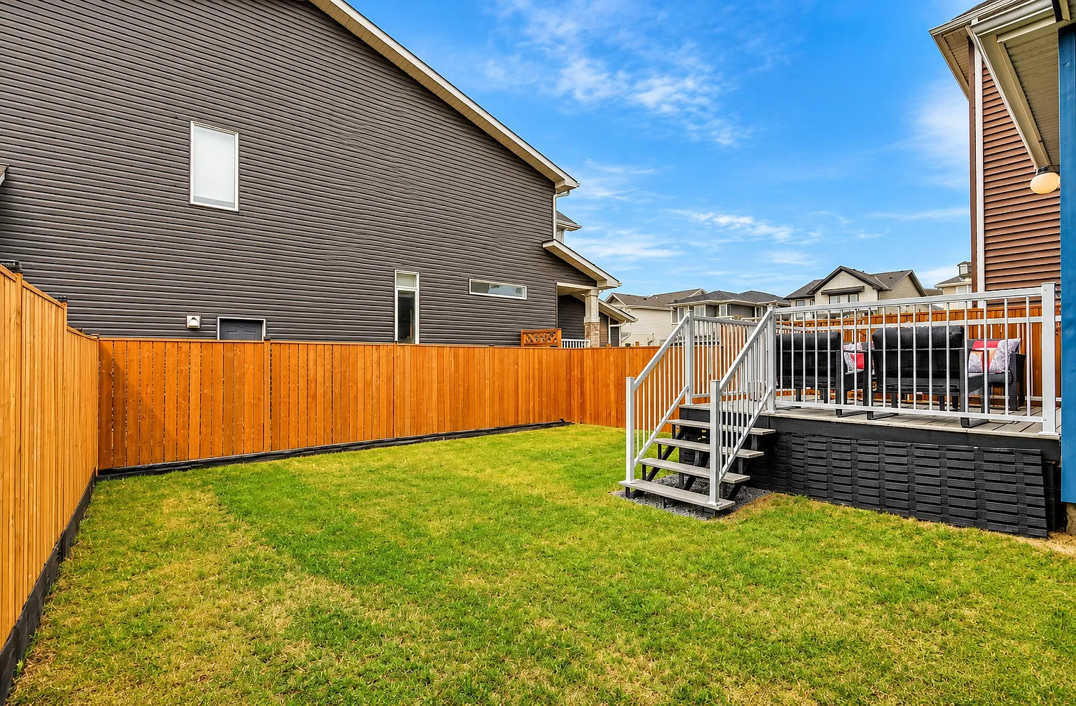 Hotchkiss Calgary Furnished 3 Bed Home With Double Garage Now For Rent — Photo 3