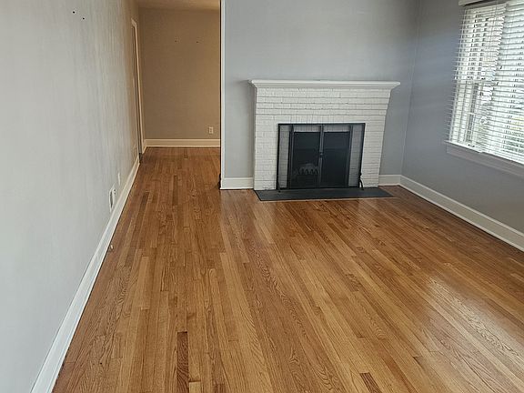 4th image of 2732 Wilshire Ave SW