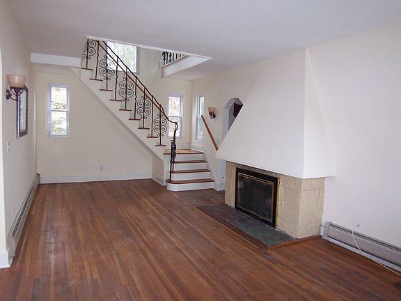 Living Room w/Fireplace