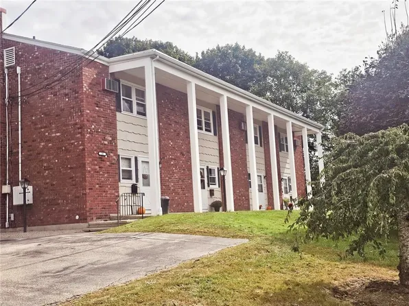 21 Crestview Dr APT B, Westerly, RI 02891