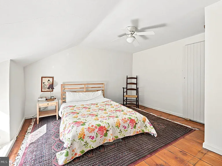 124 Grape St — Photo 22