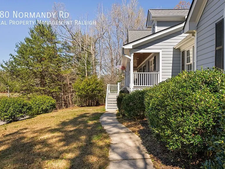 180 Normandy Rd — Photo 40