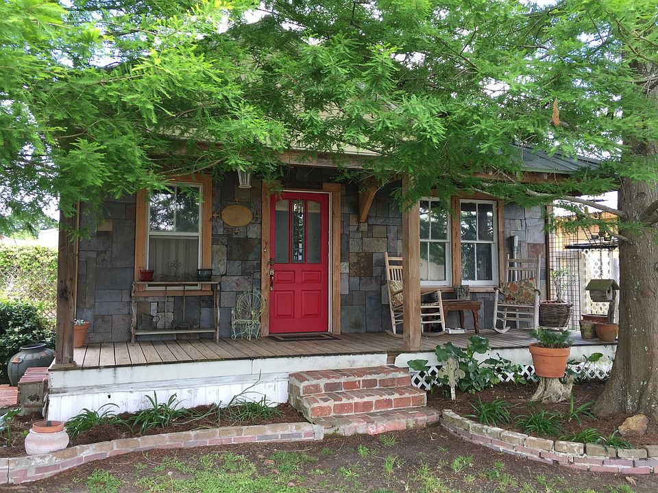 1st image of 111 Evelyn Dr
