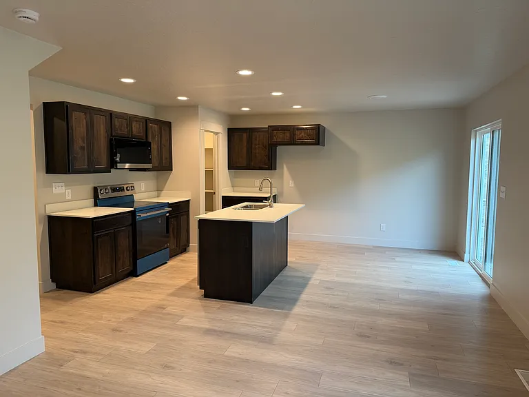 4013 S Woodland Ave — Photo 7