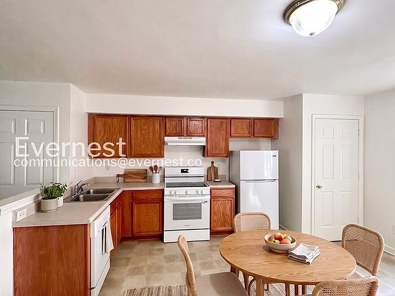 5th image of 3202 1st Ave