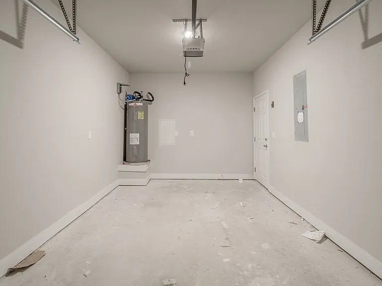 7503 Savannah Brks — Photo 23