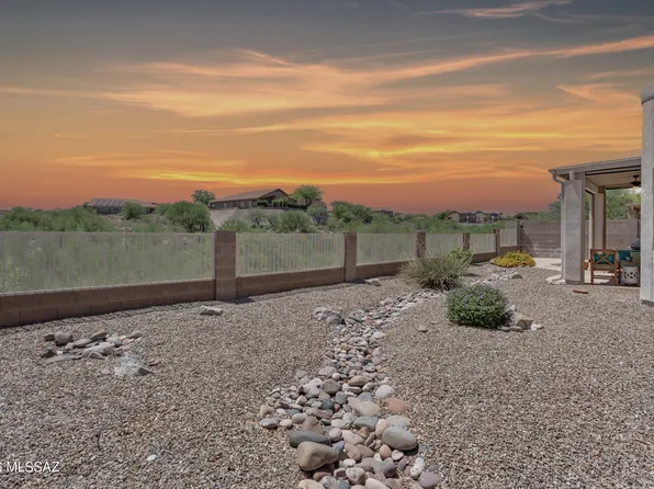 11871 N Potosi Point Dr, Tucson, AZ 85737