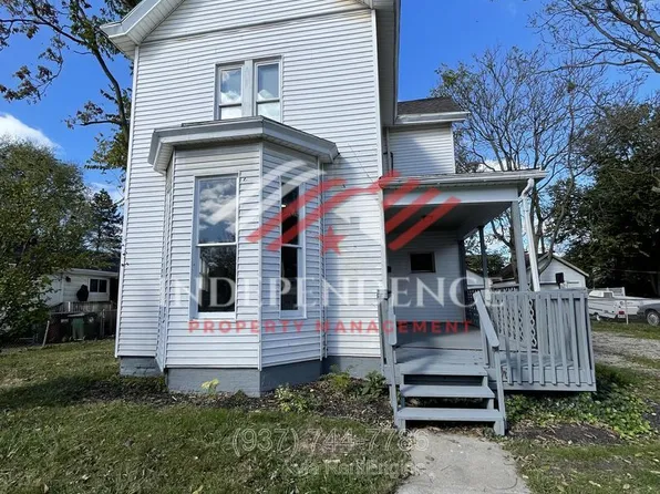 815 S Main St, Franklin, OH 45005